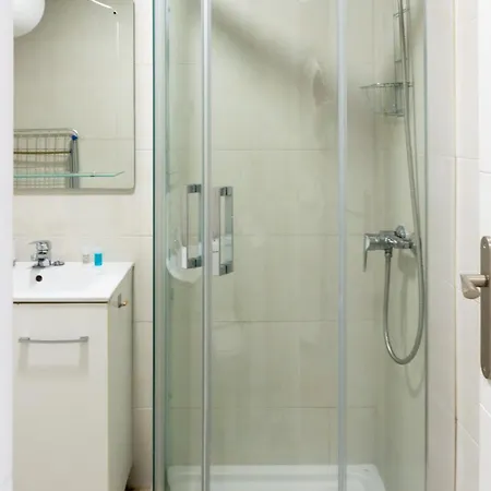 Estudio Con Piscina