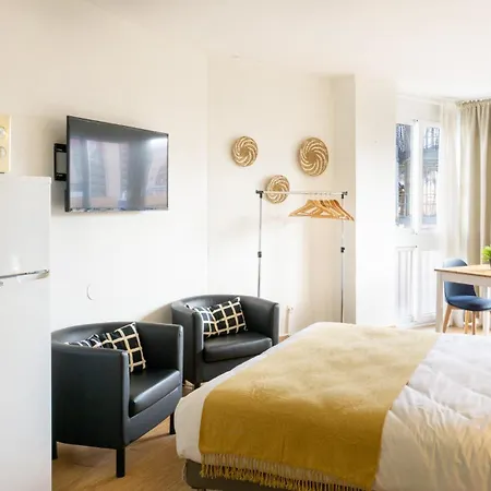 Estudio Con Piscina Apartment