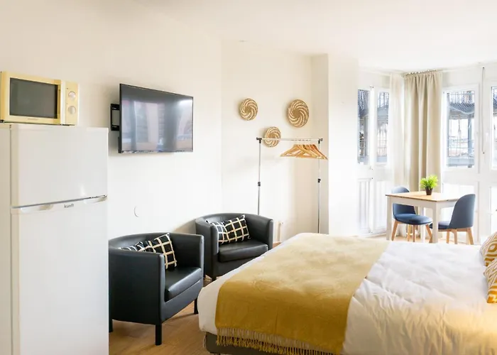 Estudio Con Piscina 公寓